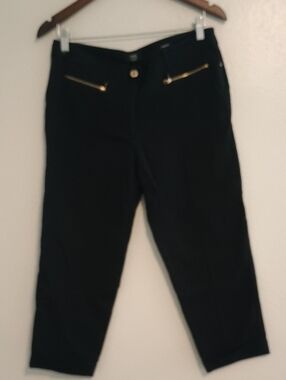 Jones New York Signature Stretch Black Crop Pants with Gold Zip Detail Size 8